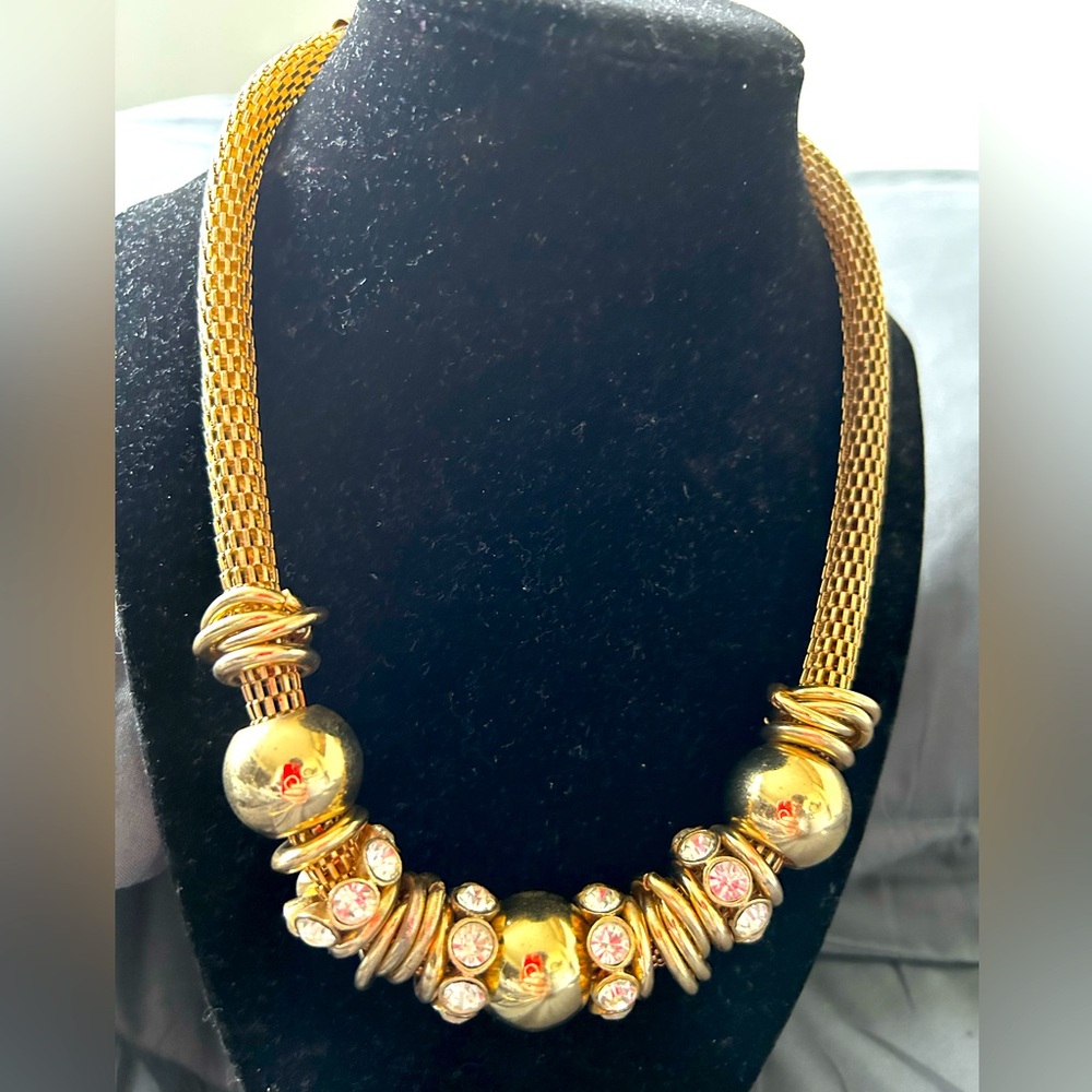 Chunky gold toned vintage choker